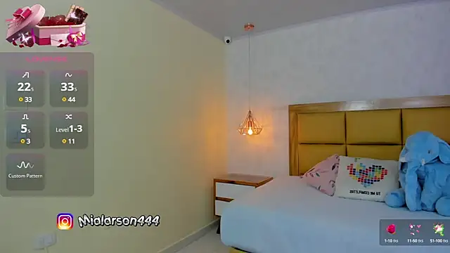 LARSONMIA online show from February 27, 2025, 12:45 pm