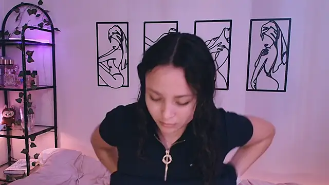 Megan Rodrigo online show from October 17, 2025, 4:20 pm