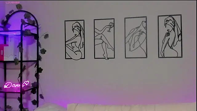 Megan Rodrigo online show from March 10, 2025, 1:45 am