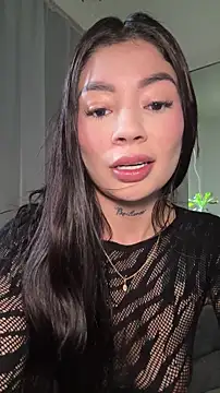 Roxanne 08 online show from April 3, 2026, 7:20 pm