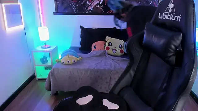 lucky-leah online show from April 5, 2026, 3:46 am