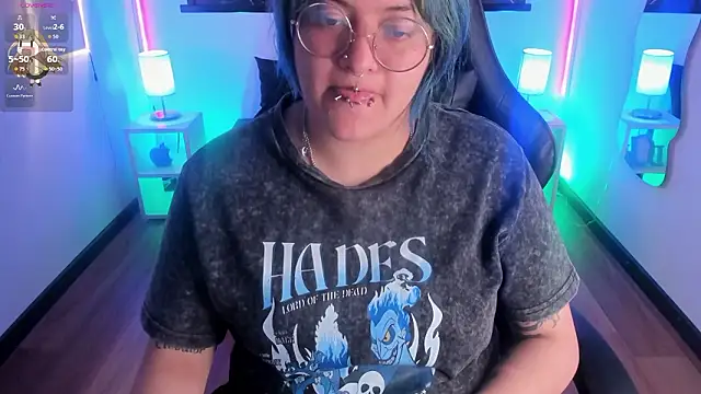 lucky-leah online show from February 21, 2026, 4:36 am