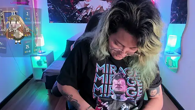 lucky-leah online show from October 17, 2025, 3:43 am