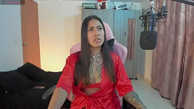 Snapshot of Kayla_foxxy chatting on February 8, 2025, 3:41 am Kayla foxxy online show from February 8, 2025, 3:41 am