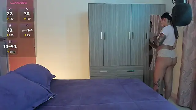 Snapshot of Kayla_foxxy chatting on February 28, 2025, 6:32 am Kayla foxxy online show from February 28, 2025, 6:32 am