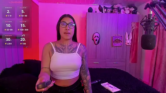 Snapshot of Kayla_foxxy chatting on October 16, 2025, 4:10 am Kayla foxxy online show from October 16, 2025, 4:10 am