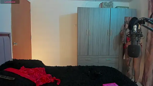 Snapshot of Kayla_foxxy chatting on September 16, 2025, 5:30 am Kayla foxxy online show from September 16, 2025, 5:30 am