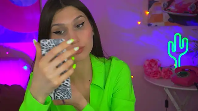 Snapshot of MollyPerry chatting on March 11, 2025, 4:07 pm MollyPerry online show from March 11, 2025, 4:07 pm