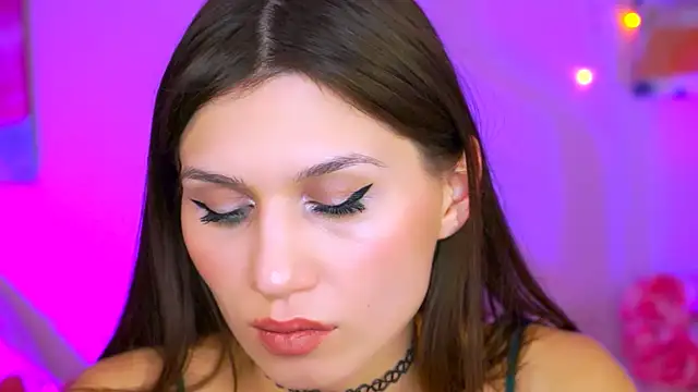 Snapshot of MollyPerry chatting on March 8, 2025, 7:09 pm MollyPerry online show from March 8, 2025, 7:09 pm