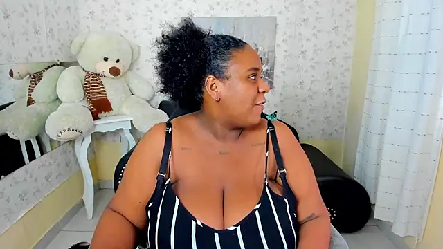 Snapshot of bbw_charlote chatting on April 23, 2026, 12:22 pm bbw charlote online show from April 23, 2026, 12:22 pm