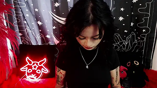 Isabella  dark online show from March 11, 2025, 8:42 pm