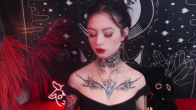 Isabella  dark online show from March 19, 2025, 9:05 pm