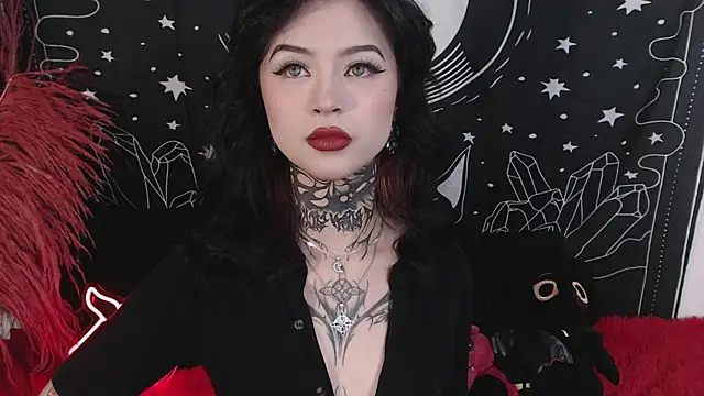 Isabella  dark online show from March 20, 2025, 11:45 pm