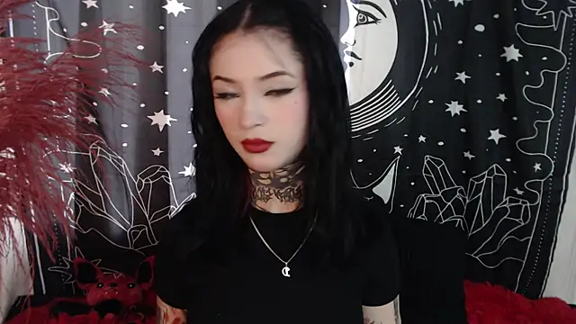 Isabella  dark online show from February 5, 2025, 8:35 pm