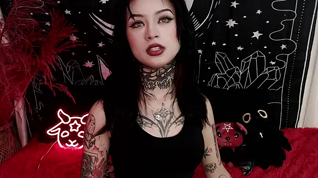 Isabella  dark online show from March 14, 2025, 12:10 am