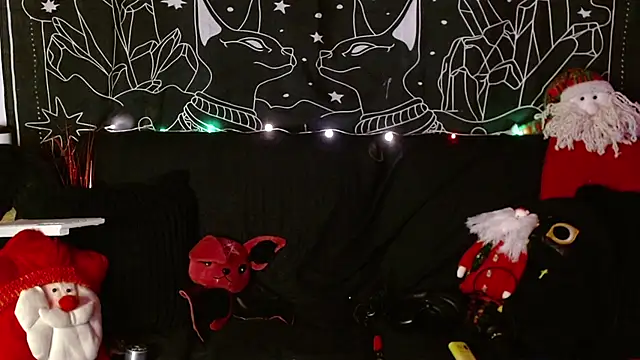 Isabella  dark online show from December 3, 2025, 10:53 pm