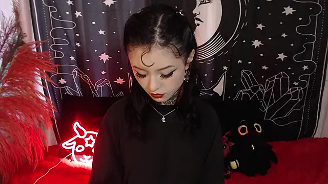 Isabella  dark online show from February 19, 2025, 10:42 pm