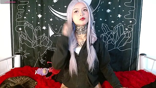 Isabella  dark online show from October 11, 2025, 10:55 pm