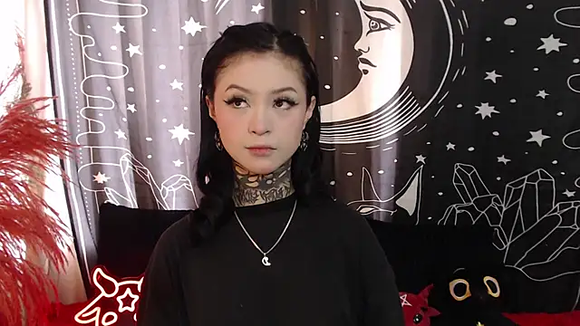 Isabella  dark online show from February 19, 2025, 7:37 pm