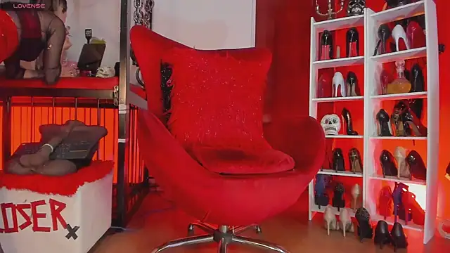 MistressAndre online show from November 28, 2025, 9:04 pm