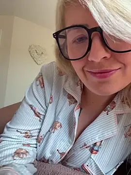 xxcurvyjessiexx online show from March 29, 2026, 10:50 am