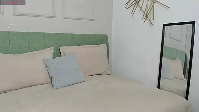 Sussanewolf online show from September 25, 2025, 12:11 pm