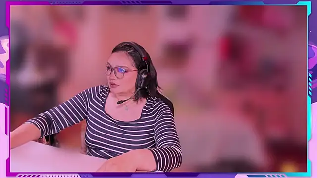 MegariaB online show from May 22, 2026, 4:43 am