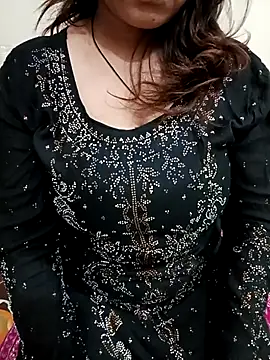 Dayna-36 online show from November 14, 2025, 3:37 pm