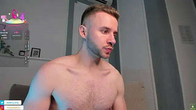 EnriqueBarberry online show from October 31, 2025, 6:32 am