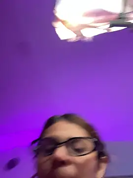 Susi bell online show from March 22, 2025, 10:48 pm