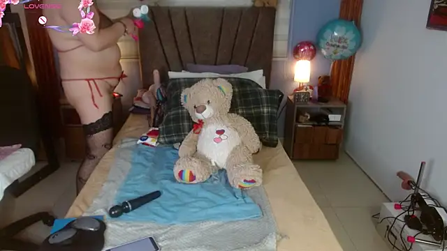 Nadia 84 online show from April 14, 2026, 7:30 pm