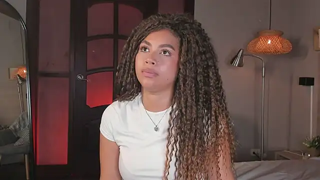 Snapshot of nayah__ chatting on February 12, 2026, 7:57 pm nayah online show from February 12, 2026, 7:57 pm