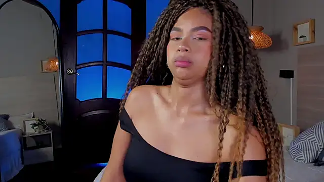 nayah   online show from October 22, 2025, 7:24 pm