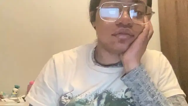 MommyConfident online show from January 19, 2026, 5:33 am