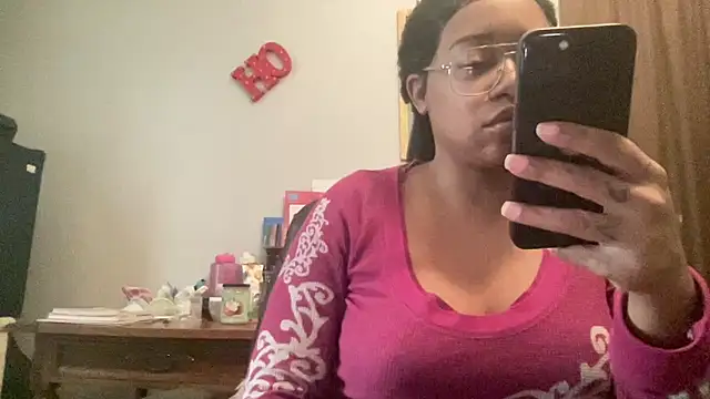 MommyConfident online show from November 29, 2025, 8:20 pm