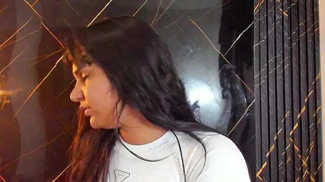 Kagome01 online show from September 25, 2025, 1:06 pm