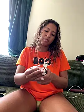 VanessaBling online show from September 17, 2025, 2:08 pm