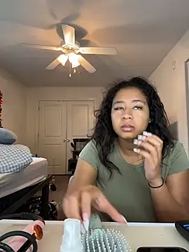 Snapshot of VanessaBling chatting on February 14, 2026, 4:07 pm VanessaBling online show from February 14, 2026, 4:07 pm