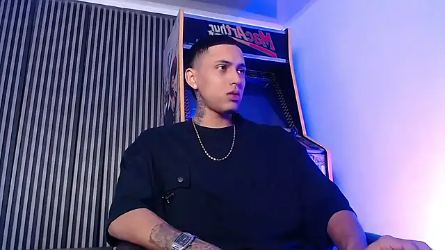 Liam lee online show from March 2, 2025, 1:31 pm