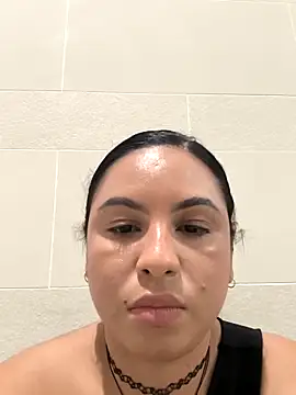 Francesca ferrari online show from October 24, 2025, 6:40 pm