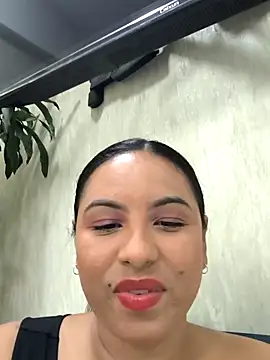 Francesca ferrari online show from March 12, 2025, 1:25 am