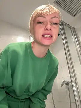 haileyhope  online show from March 16, 2026, 8:11 pm