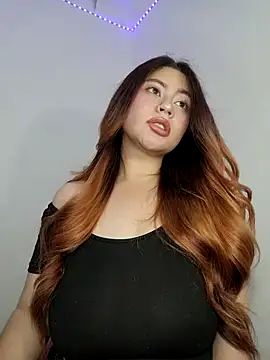 Scarlet garnet online show from November 5, 2025, 3:09 am