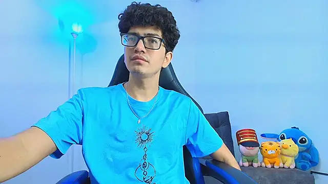 Snapshot of TylerWhite_ chatting on November 20, 2025, 4:13 am TylerWhite online show from November 20, 2025, 4:13 am