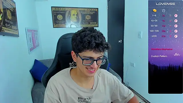 Snapshot of TylerWhite_ chatting on March 16, 2025, 9:05 am TylerWhite online show from March 16, 2025, 9:05 am