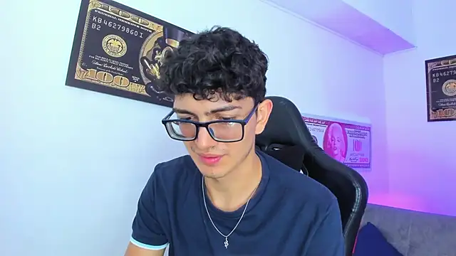 Snapshot of TylerWhite_ chatting on March 11, 2025, 2:53 am TylerWhite online show from March 11, 2025, 2:53 am