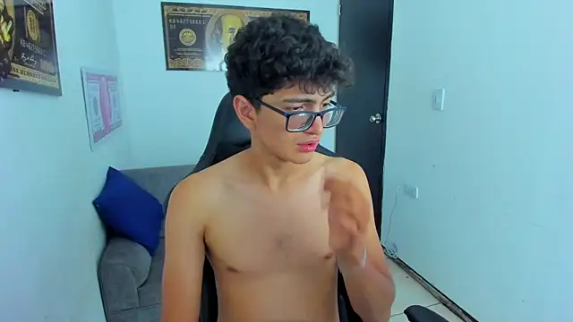 Snapshot of TylerWhite_ chatting on March 16, 2025, 5:58 am TylerWhite online show from March 16, 2025, 5:58 am