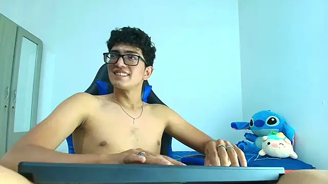 Snapshot of TylerWhite_ chatting on March 22, 2025, 10:26 pm TylerWhite online show from March 22, 2025, 10:26 pm