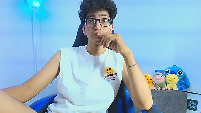 Snapshot of TylerWhite_ chatting on September 30, 2025, 5:13 am TylerWhite online show from September 30, 2025, 5:13 am