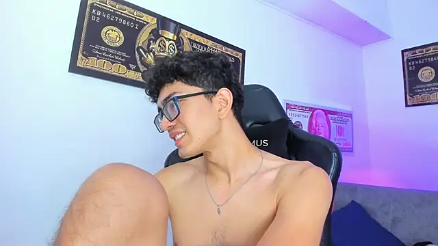 Snapshot of TylerWhite_ chatting on March 11, 2025, 5:57 am TylerWhite online show from March 11, 2025, 5:57 am